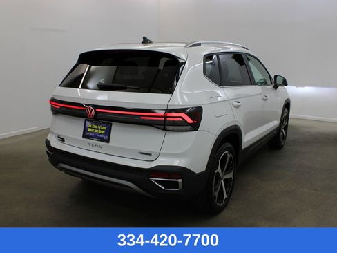 New 2026 Volkswagen Taos SEL image 4