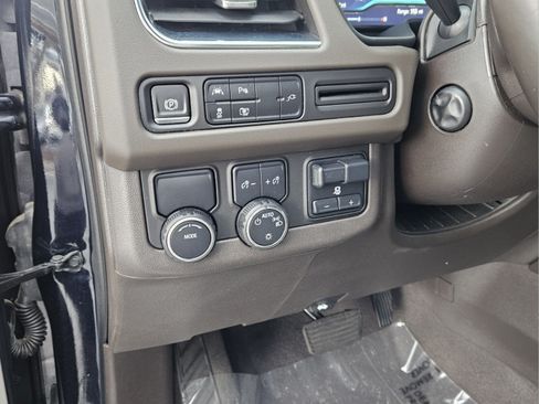 Used 2022 Chevrolet Tahoe LT w/ LT Signature Package RWD image 15