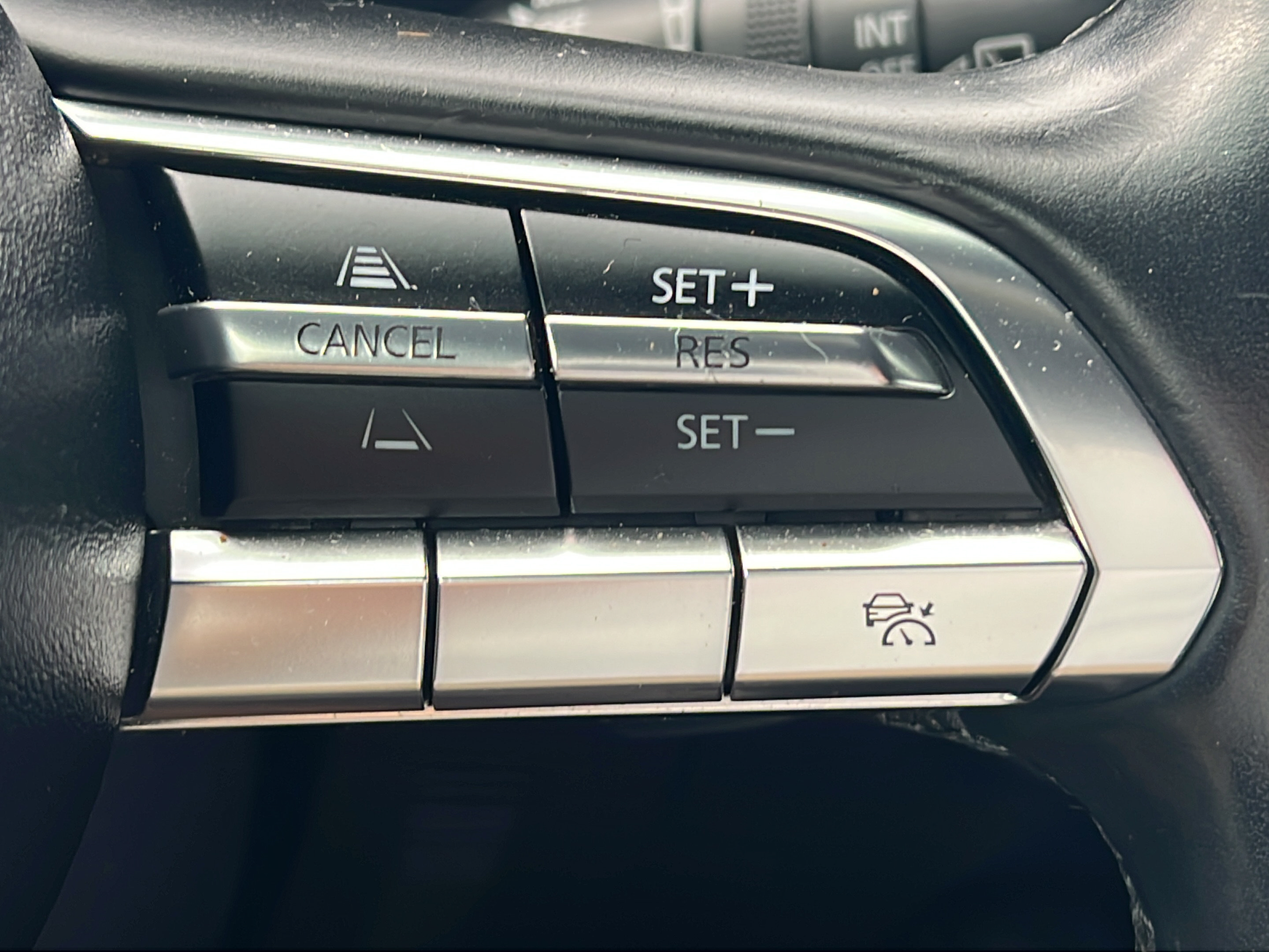 Used 2022 MAZDA MAZDA3 s FWD image 22