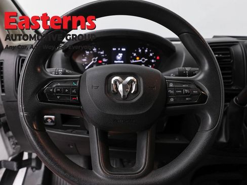 Used 2025 RAM ProMaster 2500 w/ Convenience Group FWD image 10