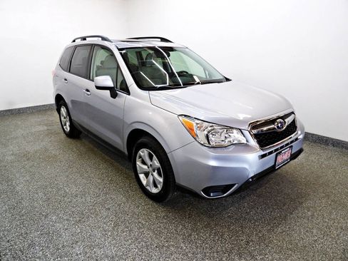 Used 2016 Subaru Forester 2.5i Premium w/ Popular Package #2 AWD/4WD image 3