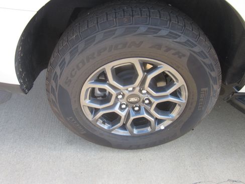 Used 2025 Ford Expedition Active RWD image 7