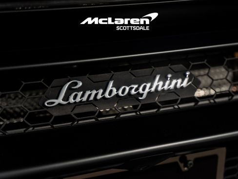Used 2022 Lamborghini Huracan EVO image 17