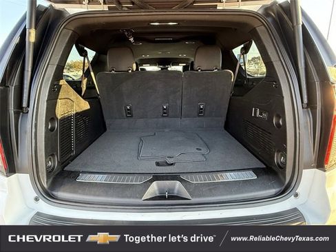 Used 2023 Chevrolet Suburban Premier image 39
