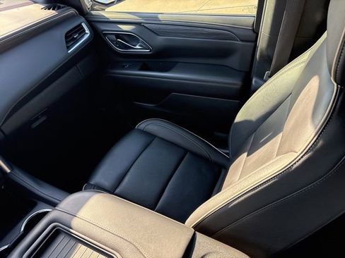 Used 2024 GMC Yukon SLT image 18