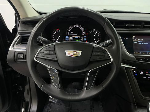 Used 2018 Cadillac XT5 Premium Luxury image 23