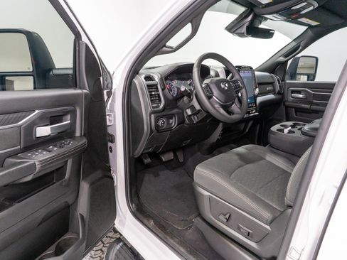 Used 2025 RAM 2500 Big Horn AWD/4WD image 13