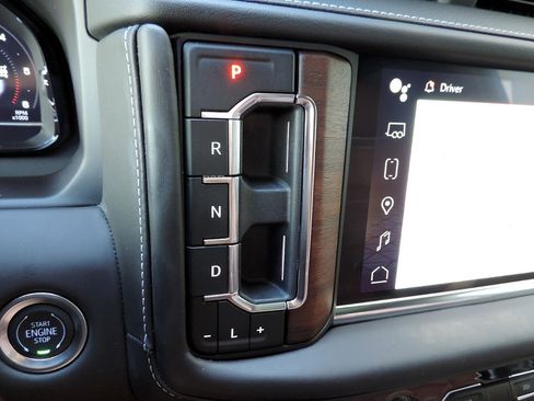 Certified 2024 GMC Yukon Denali Ultimate AWD/4WD image 27