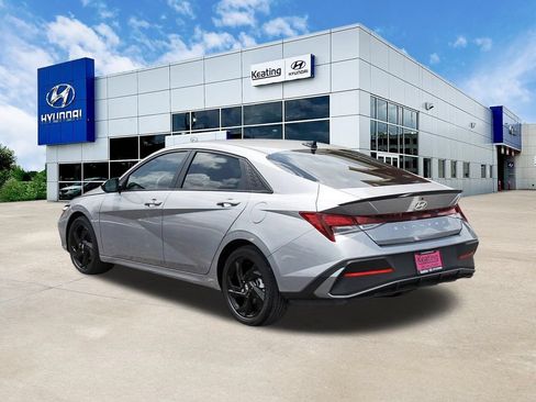 Certified 2026 Hyundai Elantra Sport w/ Cargo Package FWD image 7