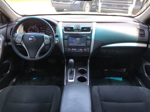 Used 2015 Nissan Altima 2.5 SV w/ Convenience Package FWD image 14