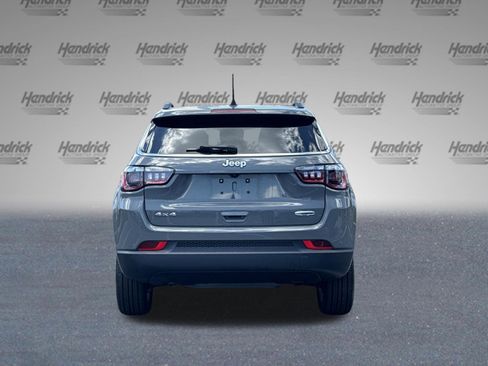 Used 2023 Jeep Compass Latitude AWD/4WD image 9
