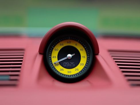 Used 2024 Porsche 911 Carrera w/ Premium Package image 49