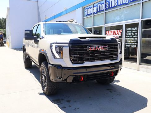 New 2026 GMC Sierra 2500 AT4X AWD/4WD image 2