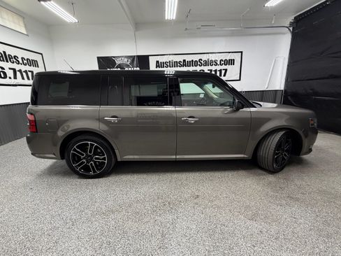 Used 2014 Ford Flex Limited w/ Equipment Group 303A AWD/4WD image 2