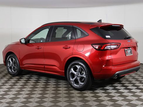 Used 2023 Ford Escape ST-Line Select w/ Tech Pack #2 AWD/4WD image 9