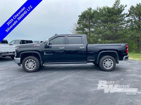 Used 2025 Chevrolet Silverado 3500 LTZ w/ LTZ Premium Package AWD/4WD image 5