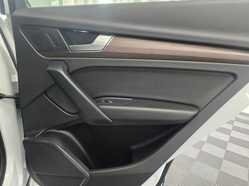 Used 2022 Audi Q5 2.0T Premium w/ Convenience Package image 26