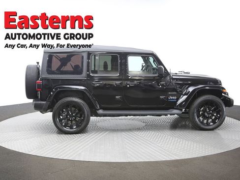 Used 2021 Jeep Wrangler Unlimited Sahara w/ Cold Weather Group AWD/4WD image 45