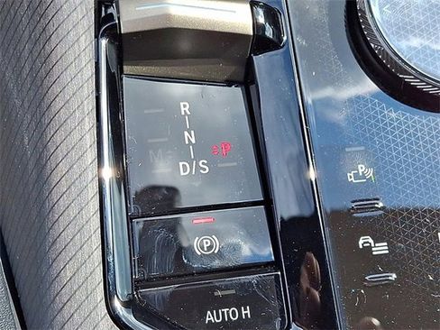 Certified 2025 BMW X3 xDrive30i w/ Premium Package image 10