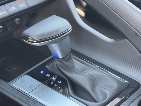 Certified 2024 Hyundai Elantra SEL FWD image 28