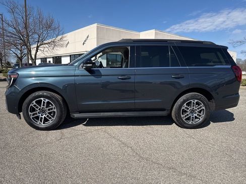 Used 2025 Ford Expedition Active image 7