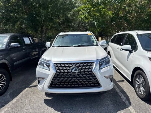 Used 2023 Lexus GX 460 Premium w/ Premium Package AWD/4WD image 2