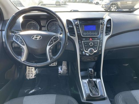 Used 2013 Hyundai Elantra GT w/ Touch & Go Pkg image 12