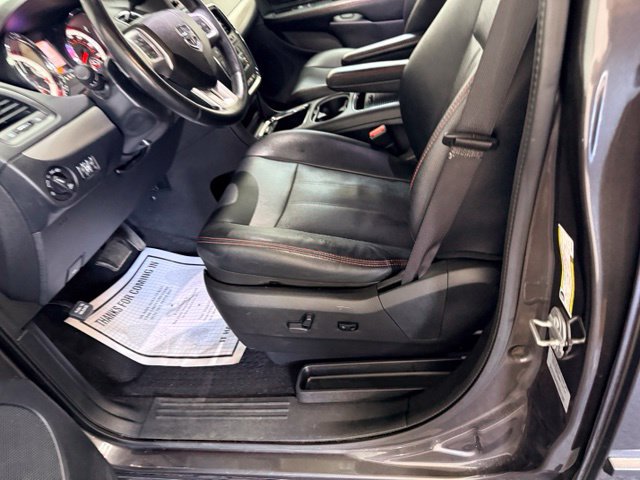 Used 2017 Dodge Grand Caravan GT FWD image 16