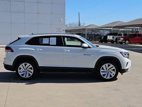 Used 2023 Volkswagen Atlas Cross Sport SE image 2