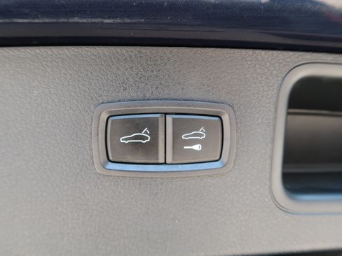 Used 2018 Porsche Macan AWD/4WD image 39