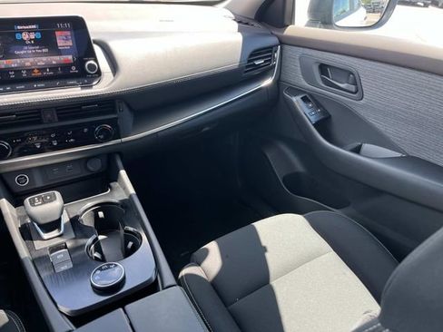 Used 2023 Nissan Rogue S AWD/4WD image 13