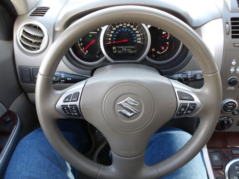 Used 2012 Suzuki Grand Vitara Limited image 15