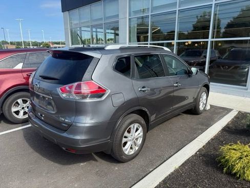 Used 2014 Nissan Rogue SV AWD/4WD image 3