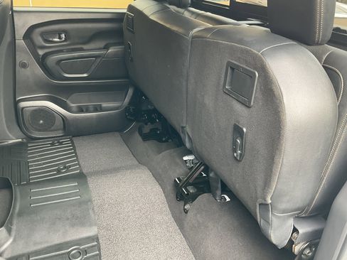 Used 2019 Nissan Titan SL w/ Midnight Edition image 45