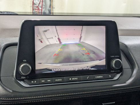 Used 2023 Nissan Rogue SV AWD/4WD image 15