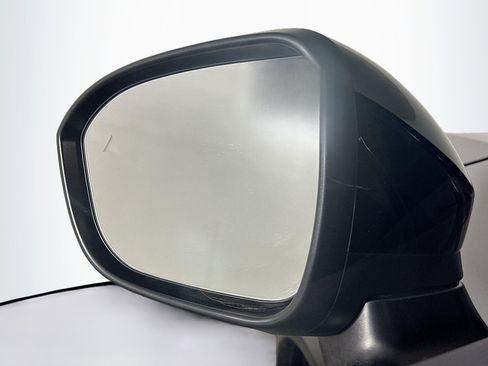 Used 2023 Nissan Ariya AWD image 16