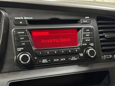 Used 2011 Kia Optima LX w/ Convenience Pkg image 13