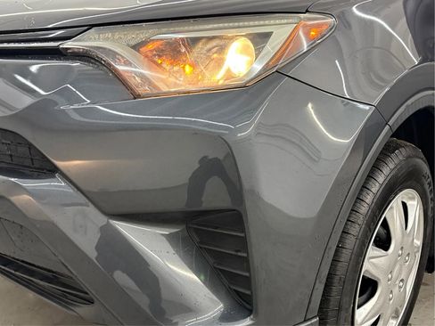 Used 2018 Toyota RAV4 LE image 32