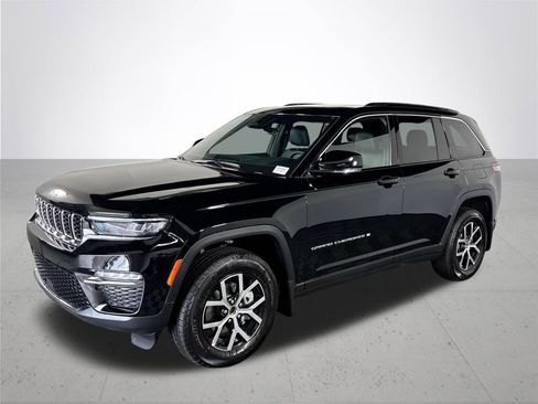 New 2025 Jeep Grand Cherokee Limited w/ Trailer Tow Package image 2