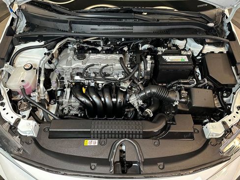 Used 2021 Toyota Corolla LE image 23