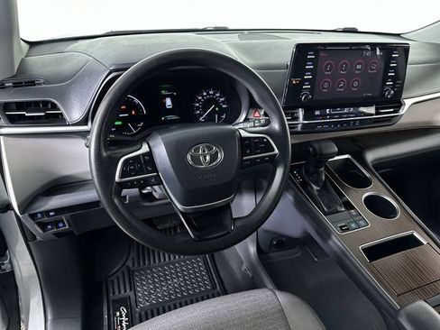 Used 2021 Toyota Sienna LE FWD image 21