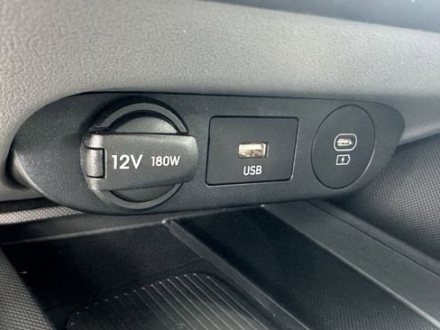 Used 2025 Hyundai Elantra Sport image 31