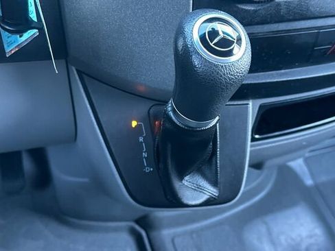Used 2016 Mercedes-Benz Sprinter 2500 image 21