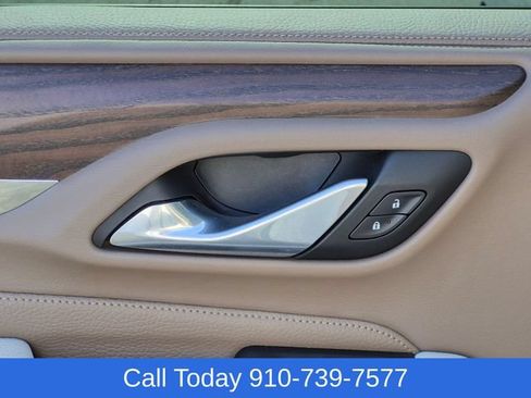 Used 2023 GMC Yukon XL Denali AWD/4WD image 30
