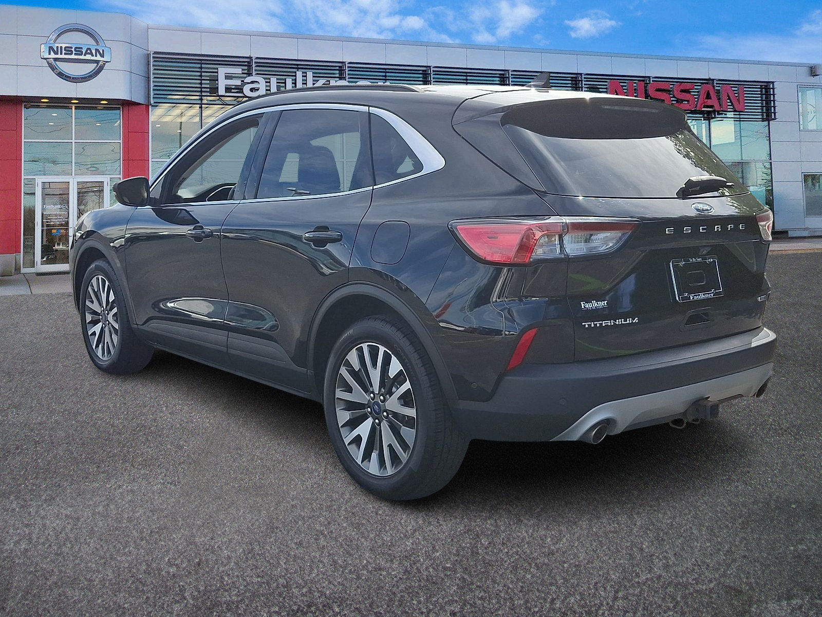 Used 2020 Ford Escape Titanium AWD/4WD image 4