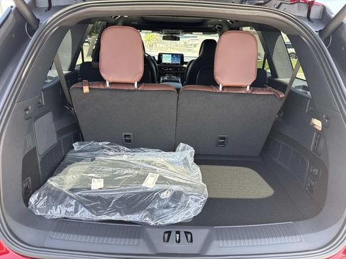 New 2026 Lincoln Aviator Reserve AWD/4WD image 11