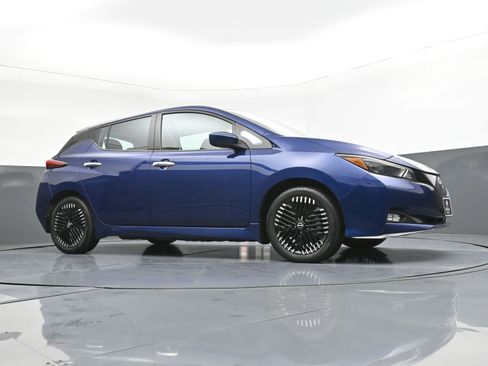 Used 2024 Nissan Leaf SV Plus image 22