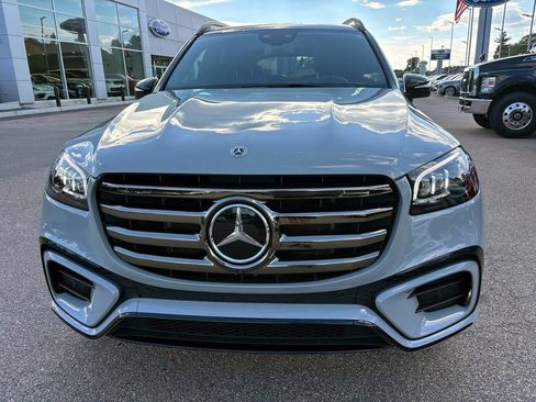 Used 2024 Mercedes-Benz GLS 450 4MATIC w/ AMG Line Exterior image 7