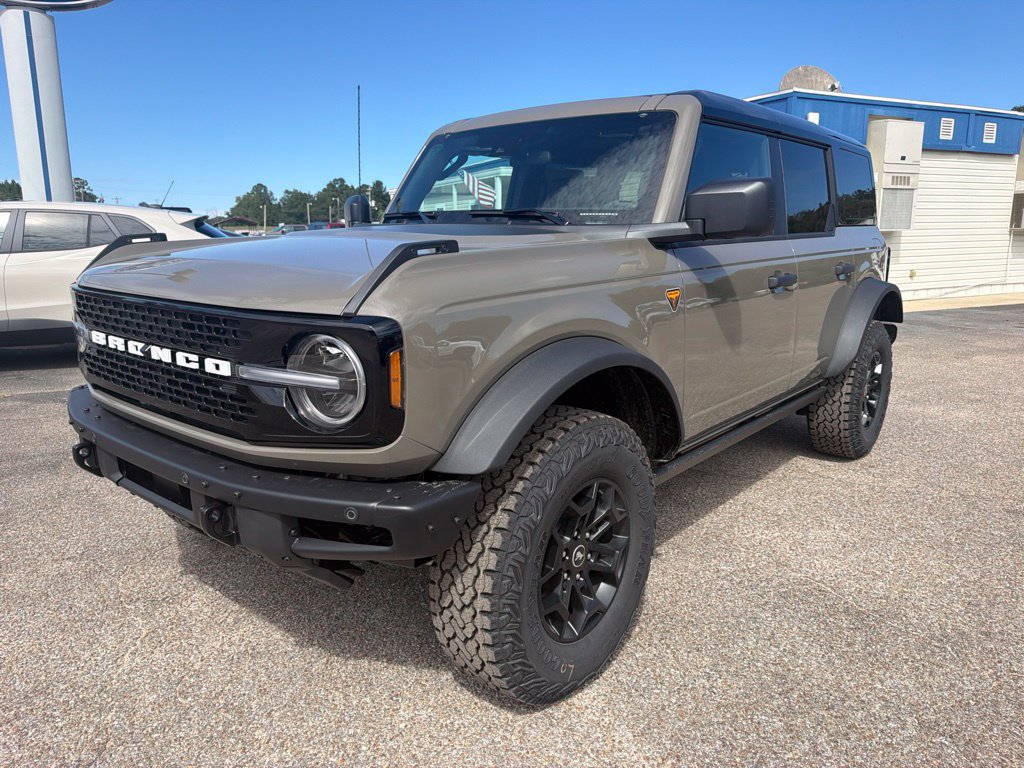 New 2026 Ford Bronco Badlands AWD/4WD image 1