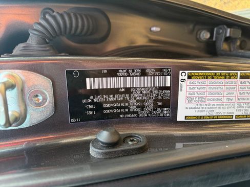 Used 2021 Toyota 4Runner Limited AWD/4WD image 25